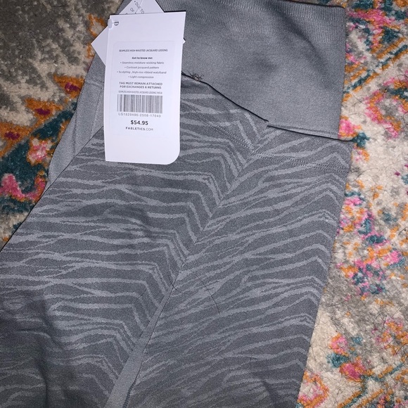 NWT Fabletics leggings - Picture 4 of 4